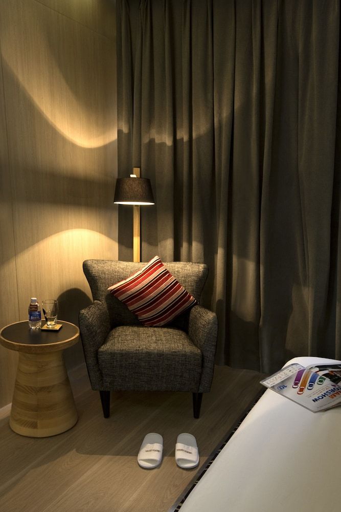 Liberty Central Saigon Citypoint Deluxe Room with Breakfast 6