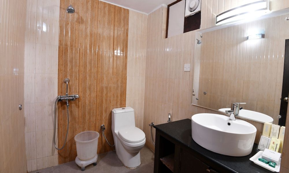 Dynasty Resort Executive Suite 21