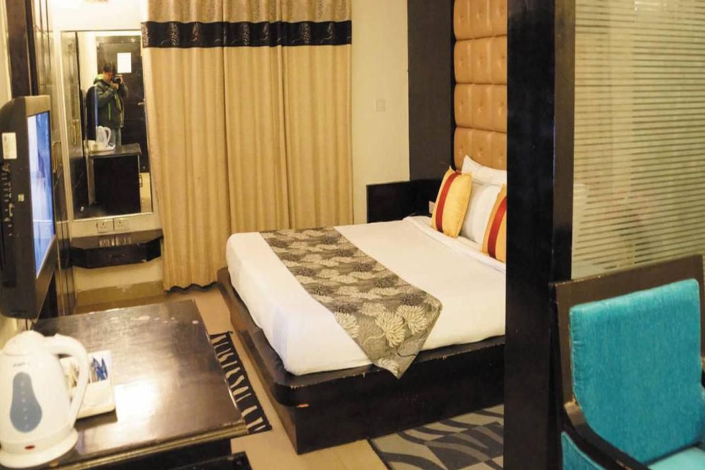 Dynasty Resort Executive Suite 15