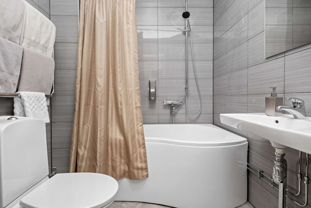 Best Western Hotell Ett Standard Room, 1 Queen Bed, Non Smoking, Bathtub (with Sofabed) 6