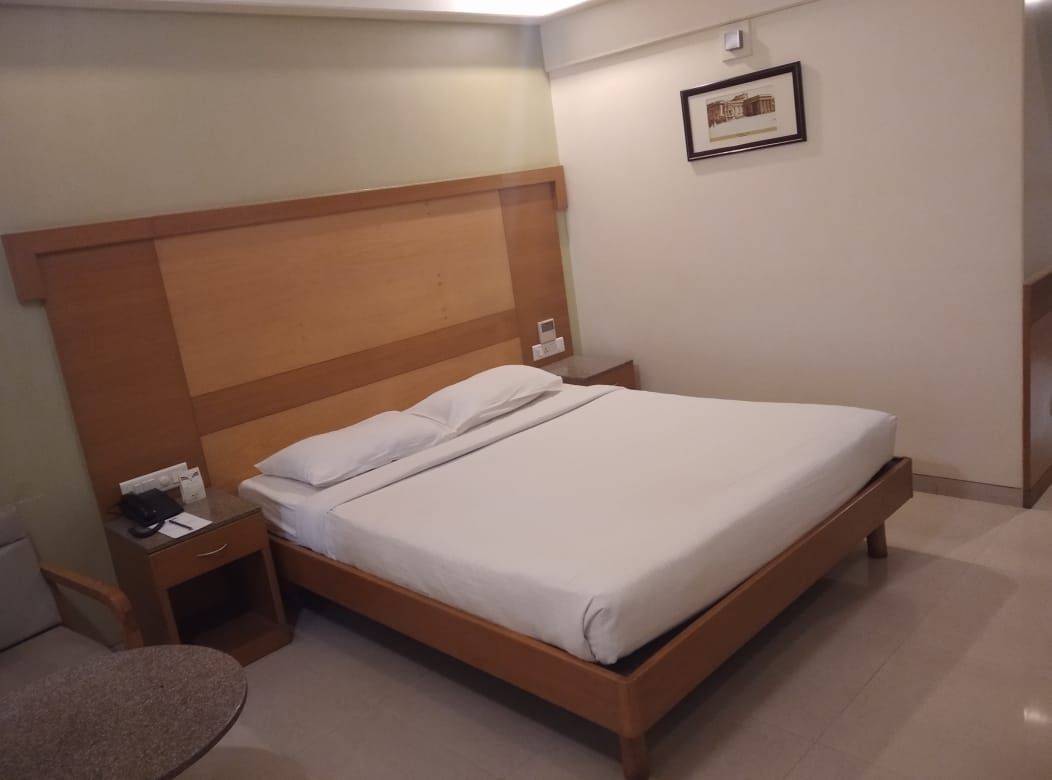 Short Stay from 1 PM to 7 PM