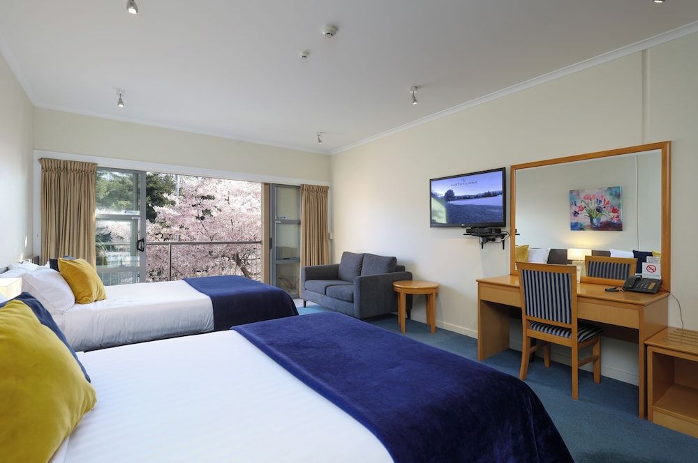 Saxton Lodge Room, 2 Queen Beds 2