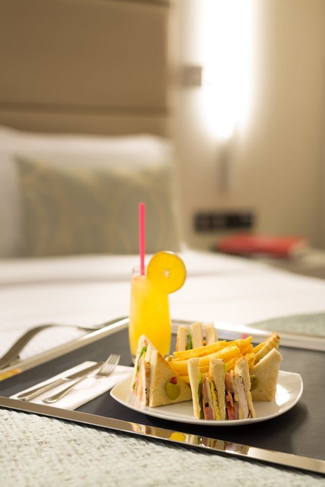 Room Service - Dining