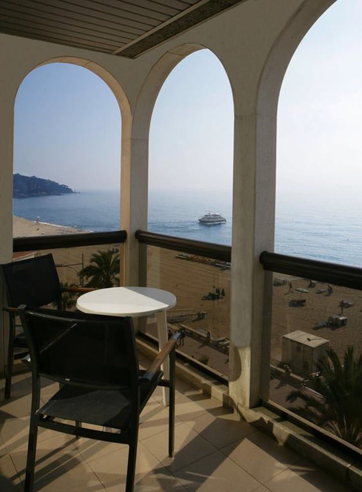 Family Apartment, 1 Bedroom, Balcony, Sea View
