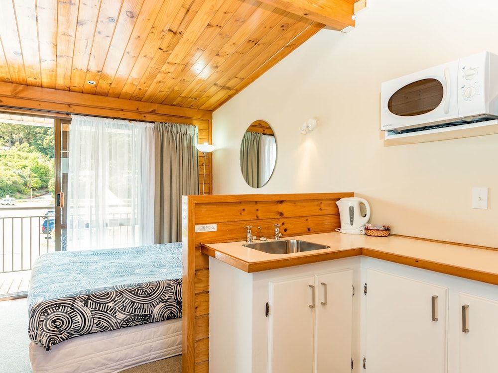 Economical Studio