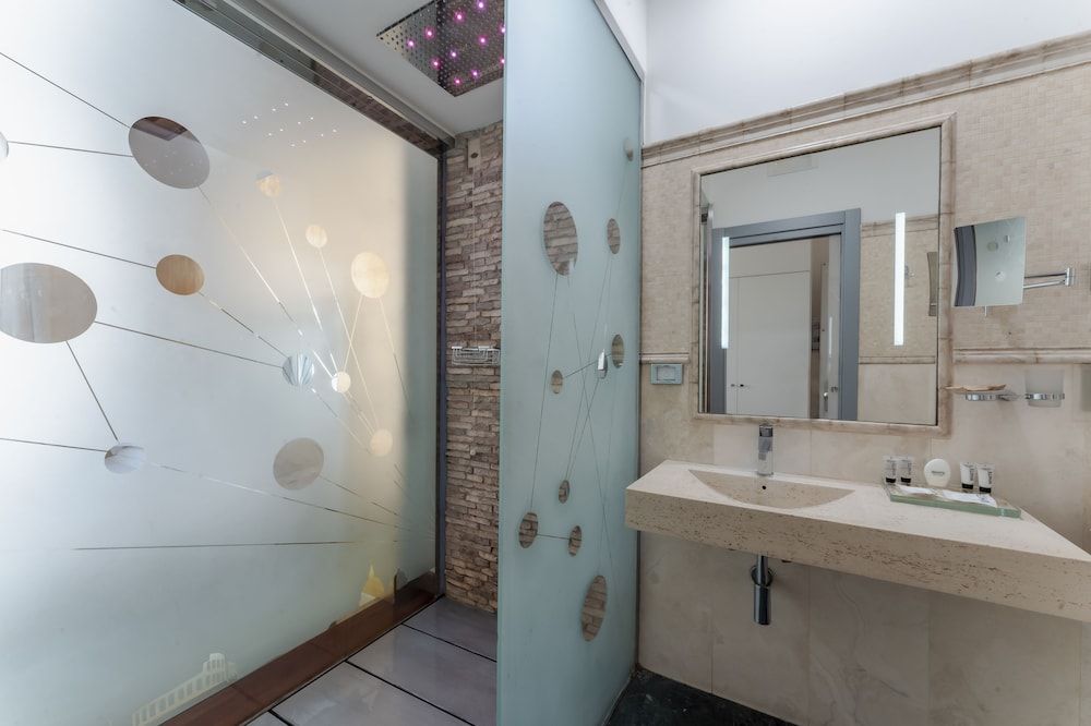 Hotel Trecento Deluxe Double Room 6