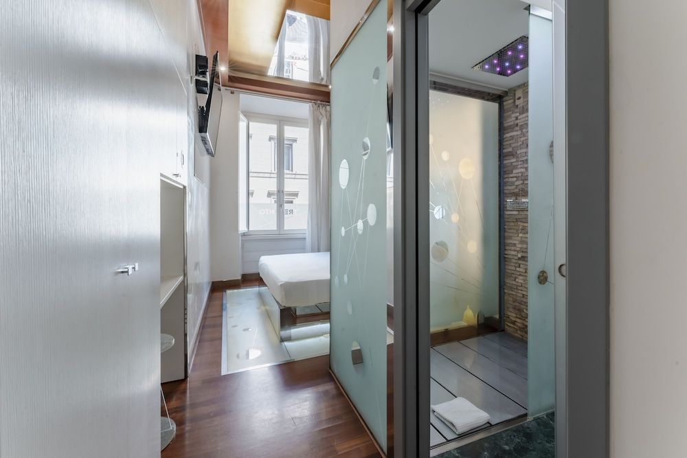 Hotel Trecento Deluxe Double Room 3