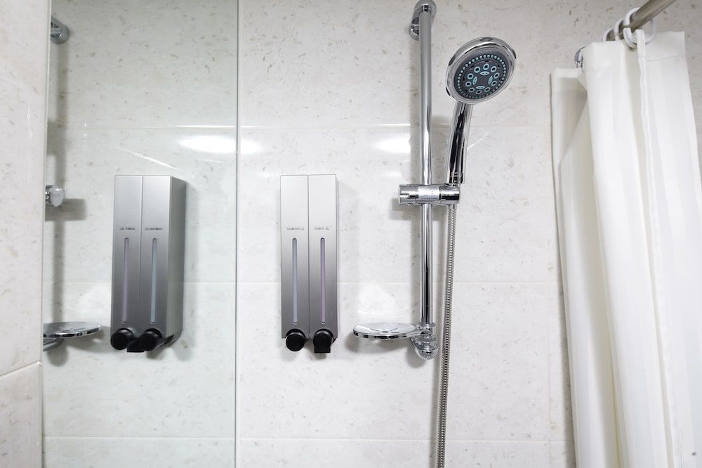 STAZ Hotel Myeongdong II Hollywood King Room (Combined 2 single beds) - Parking Not available 10