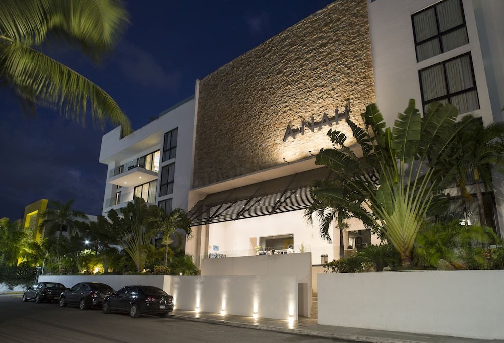 undefined Anah Suites 8