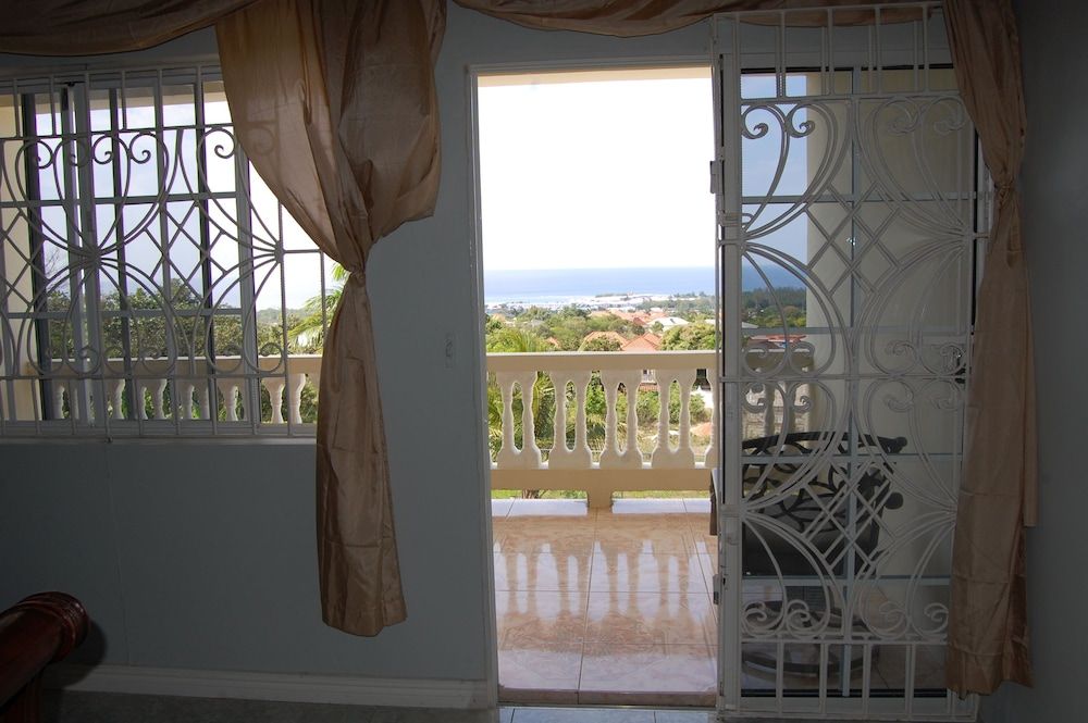 Junior Suite, 2 Bedrooms, Sea View (Spa Bath)