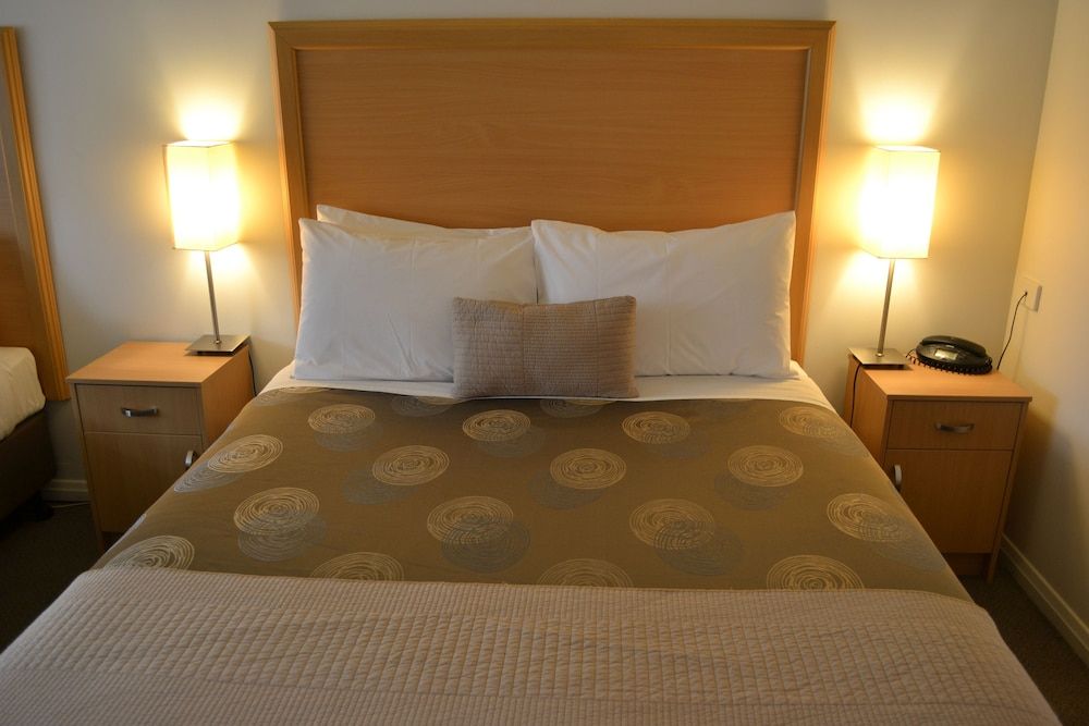 Eastern Sands City Centre Deluxe Bay View Twin Room 10