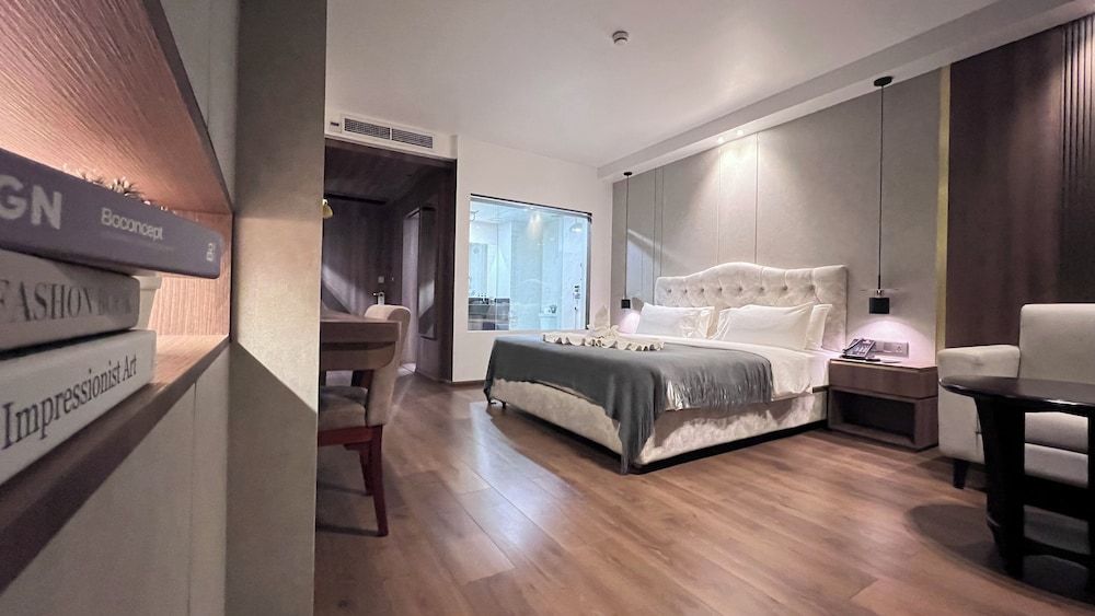 Harmony Phnom Penh Hotel Deluxe Double Room, 1 Bedroom