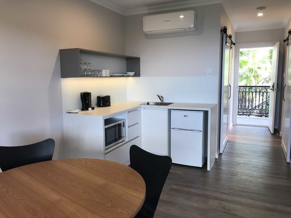 Clouds Montville Deluxe Apartment, 1 Bedroom, Balcony, Ocean View 2