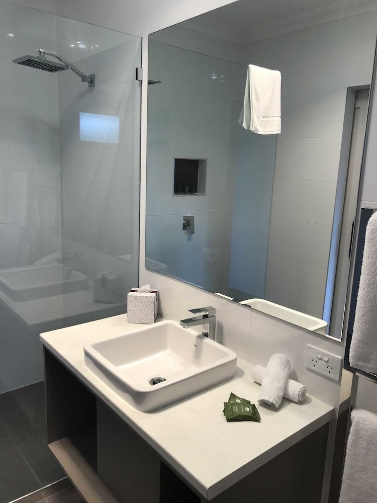 Clouds Montville Deluxe Apartment, 1 Bedroom, Balcony, Ocean View 5