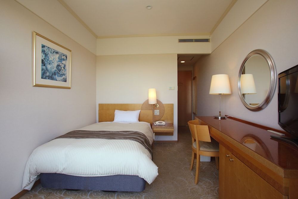 The Celecton Premier Kobe Sanda Hotel Run Of the House 3