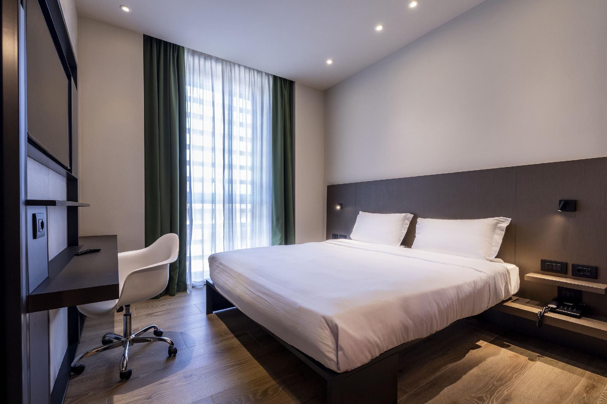 undefined Hotel Degli Arcimboldi 5