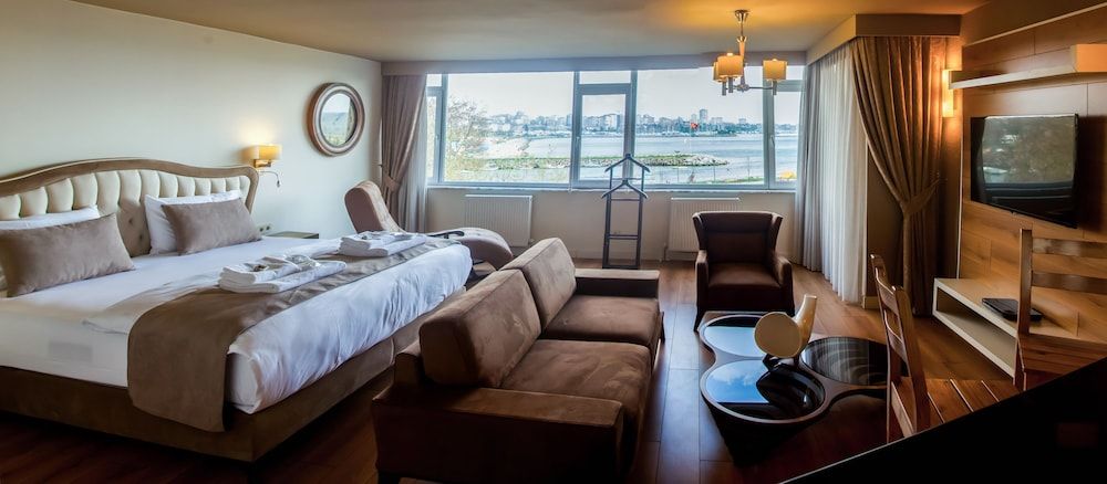 Melek Hotels Moda Suite, Sea View 6