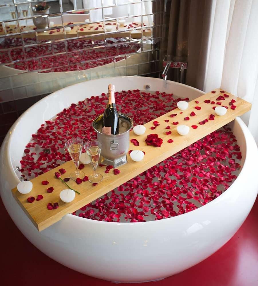 Melek Hotels Moda Romantic Suite, Jetted Tub, Sea View 8