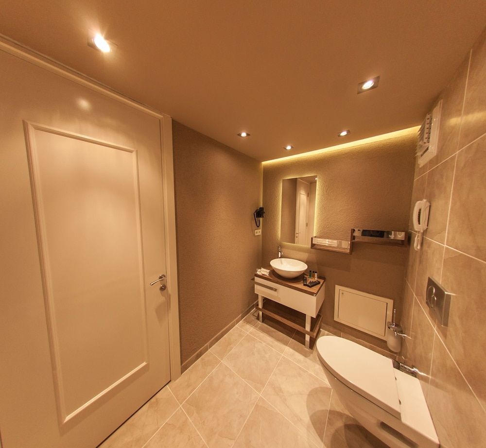 Melek Hotels Moda Suite, Sea View 7