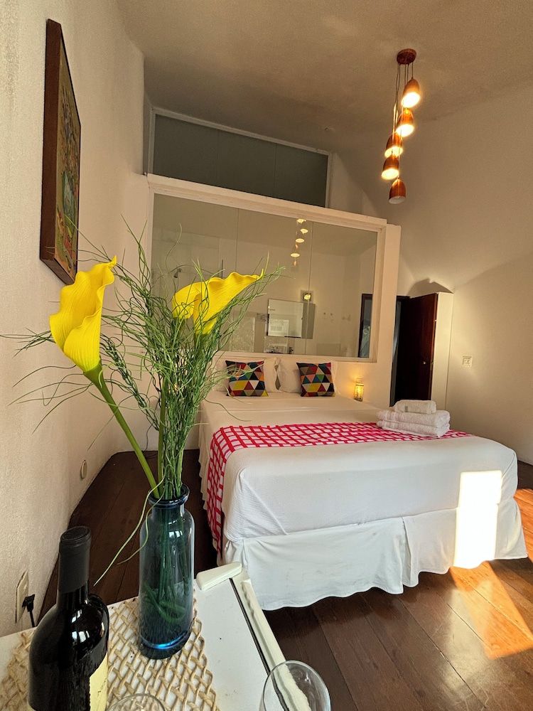 Standard Room, 1 Queen Bed Vermelho