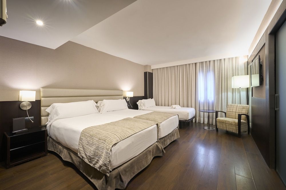 undefined Catalonia Rigoletto Hotel 9