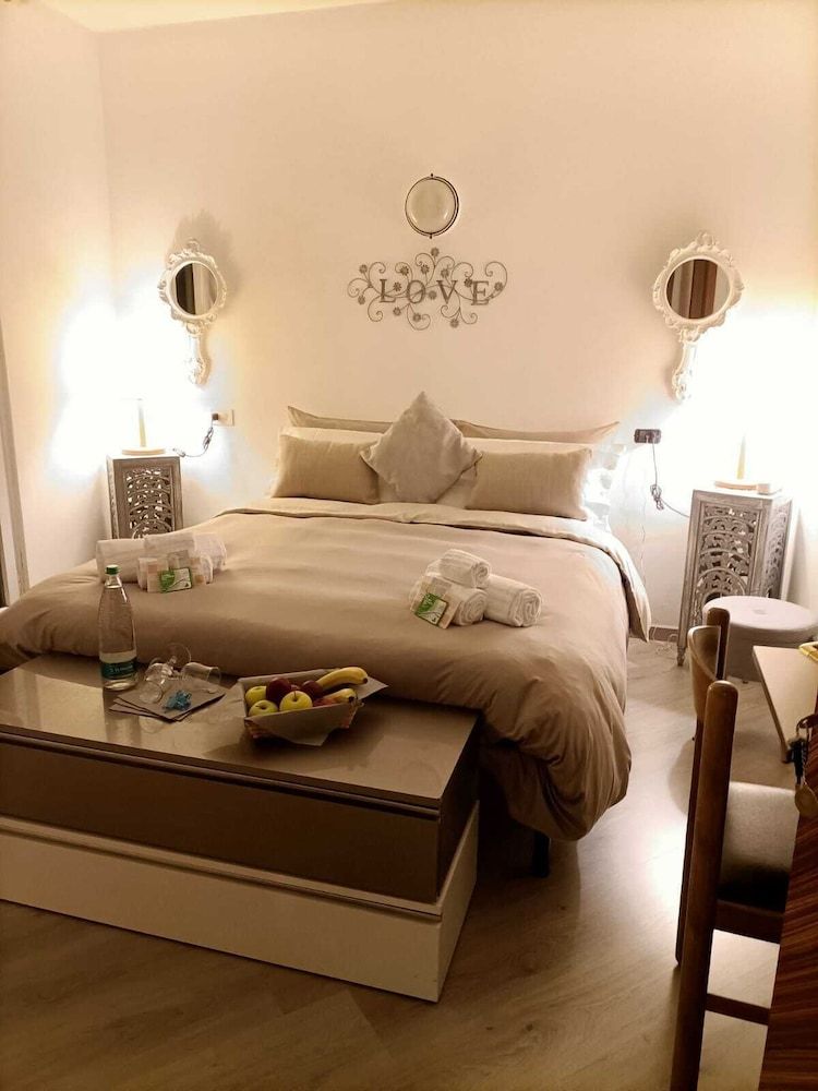 Hotel Mirabeau Economy Double Room 7