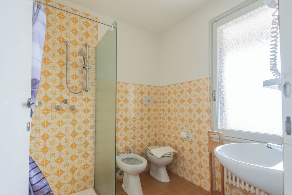 Hotel Mirabeau Double Room 11