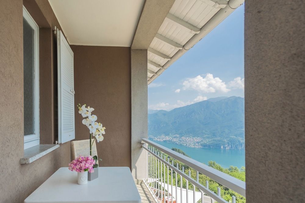 Hotel Mirabeau Double Room 9