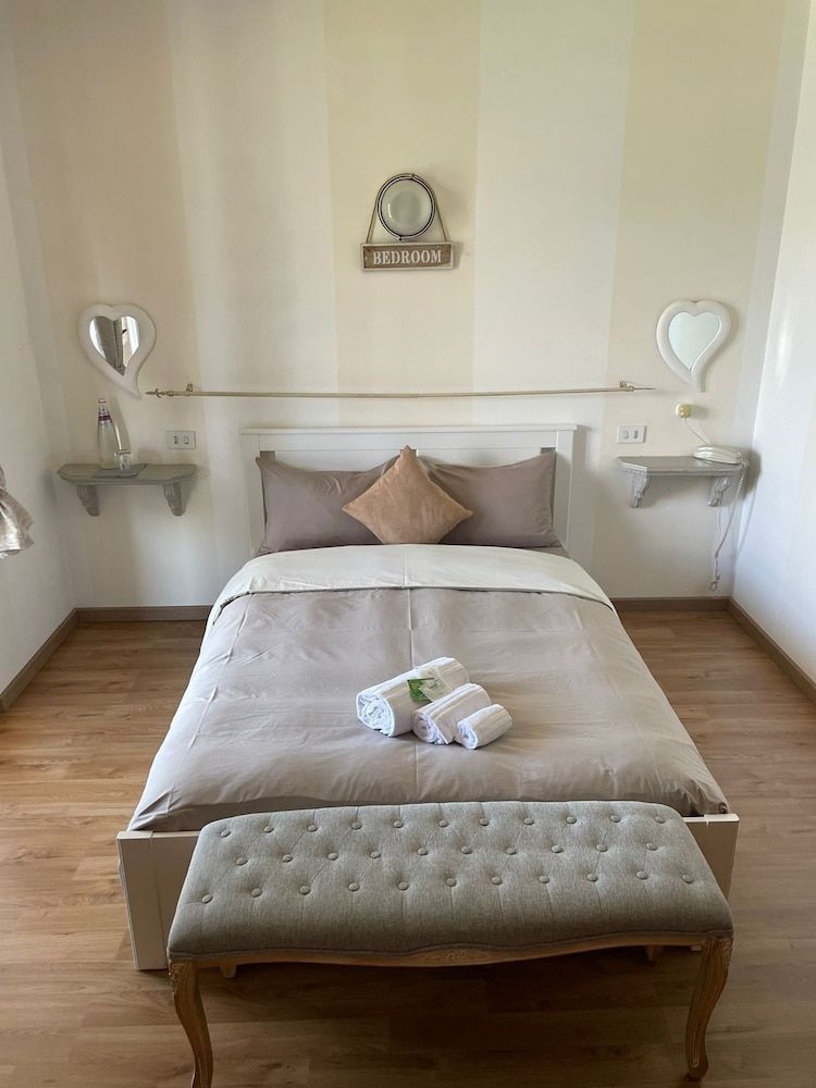 Hotel Mirabeau Economy Double Room 2