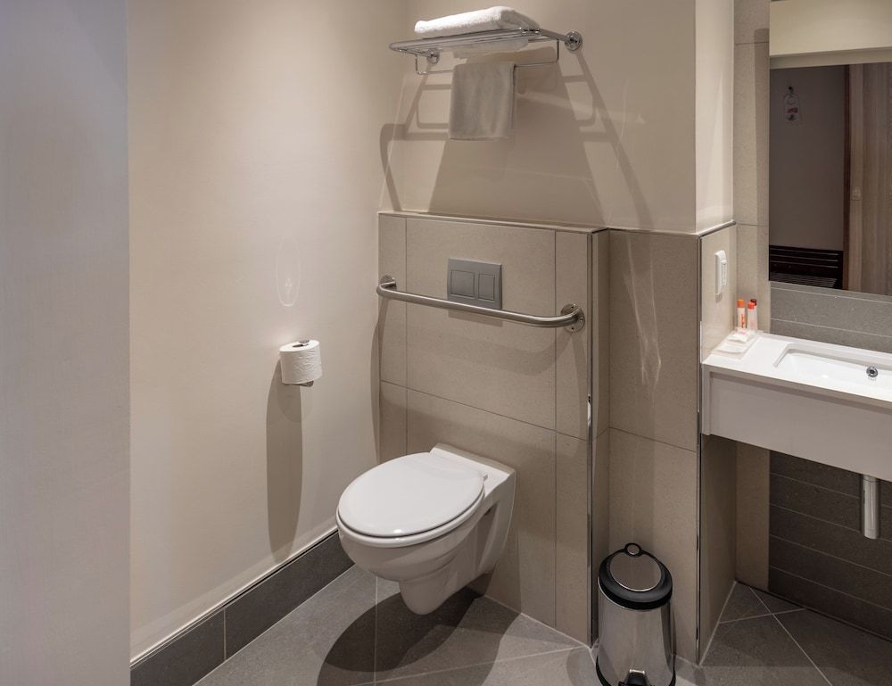 City Lodge Hotel Durban Twin Room, Non Smoking 3