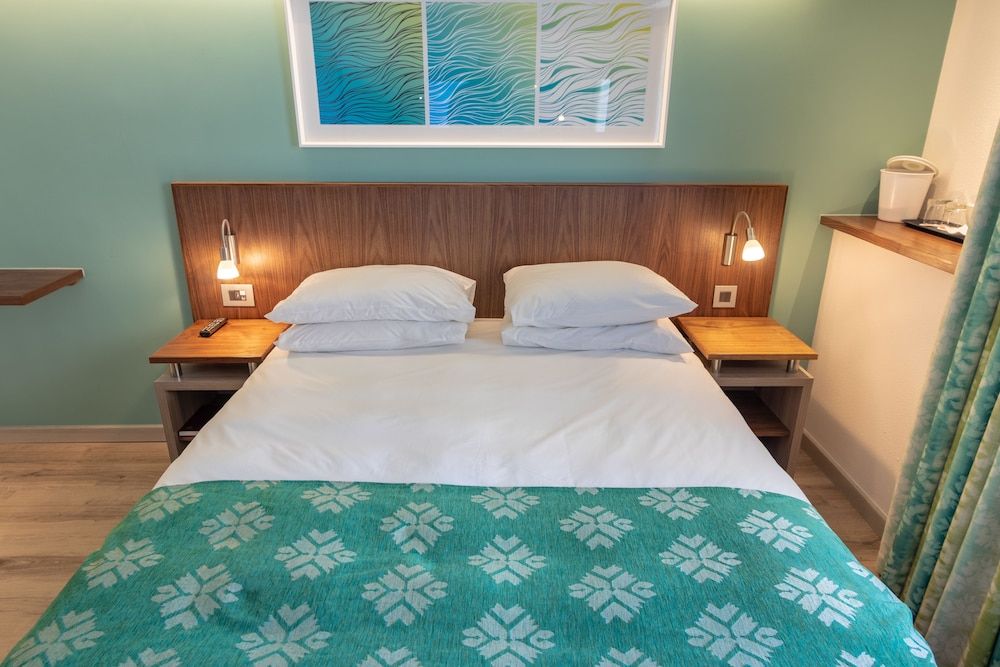 City Lodge Hotel Durban Double Room, Non Smoking 2