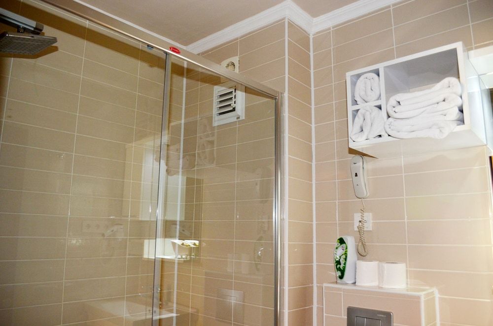 Hotel La Piano Family Room 3