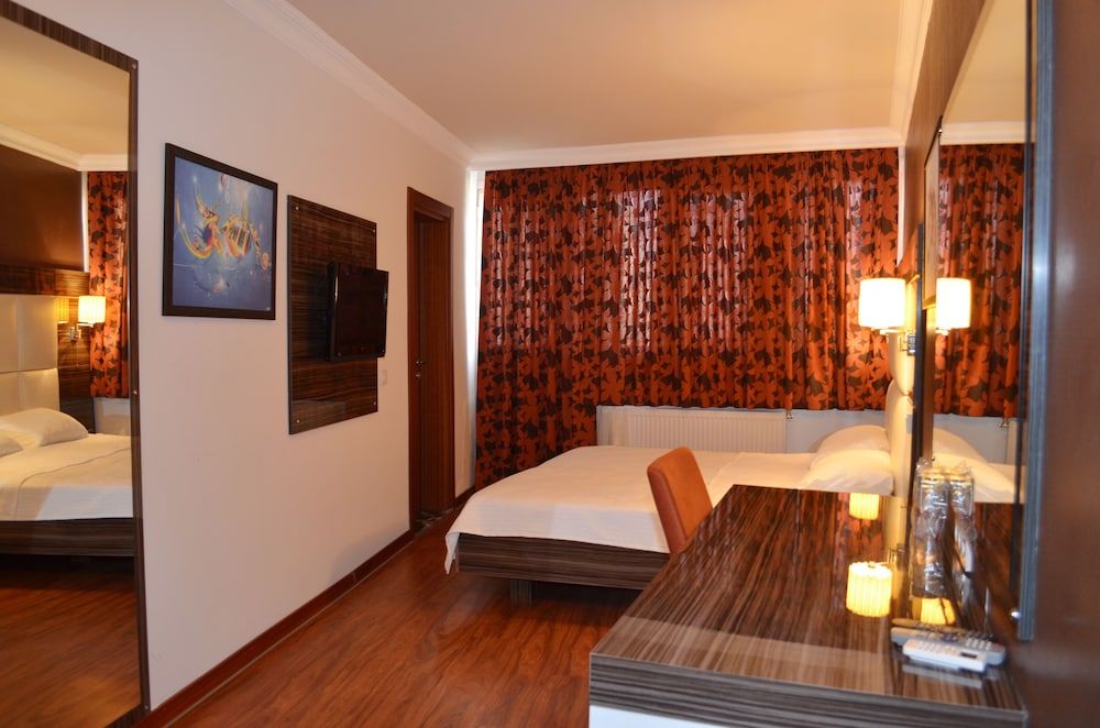 undefined Hotel La Piano 7