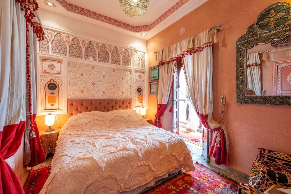 undefined Riad Hikaya 4