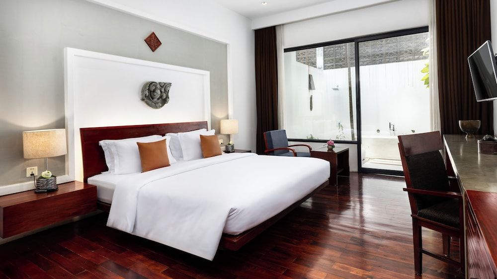Junior Suite Outdoor Bathtub