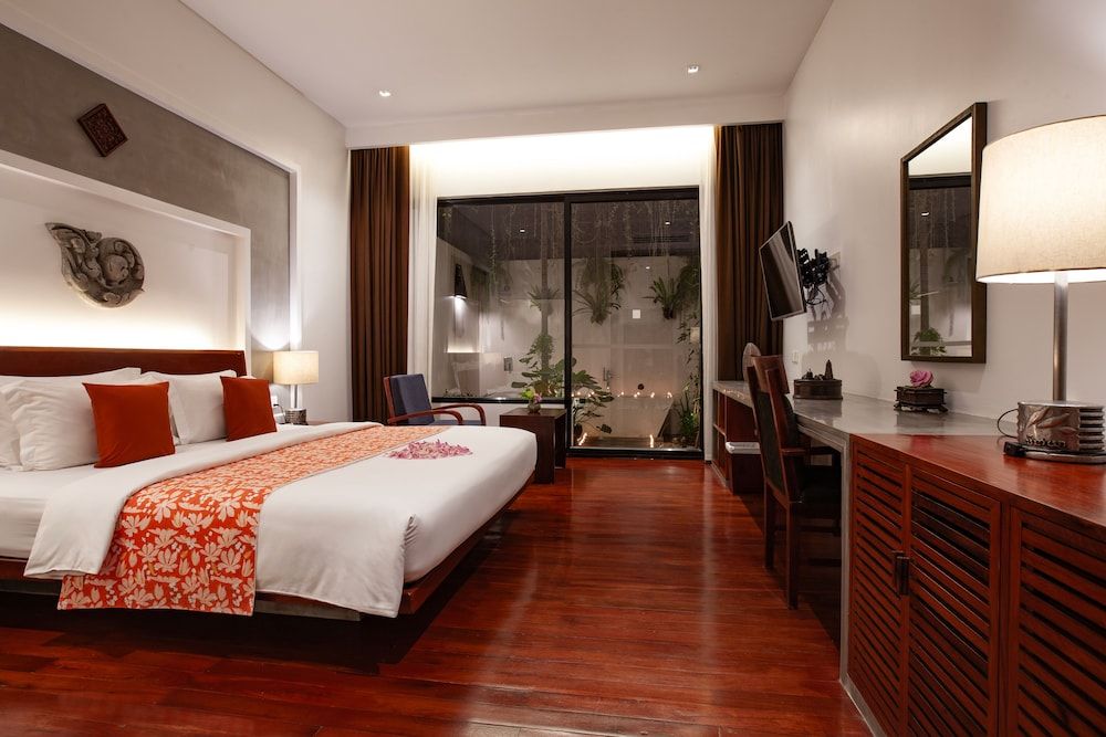 undefined Lynnaya Urban River Resort 4