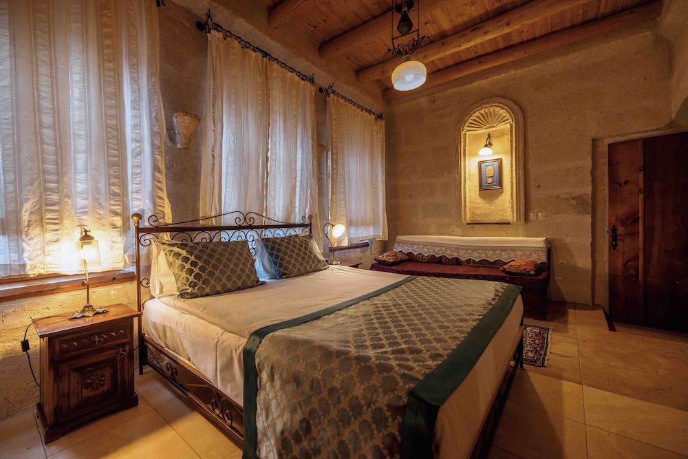undefined Mithra Cave Hotel - Special Class