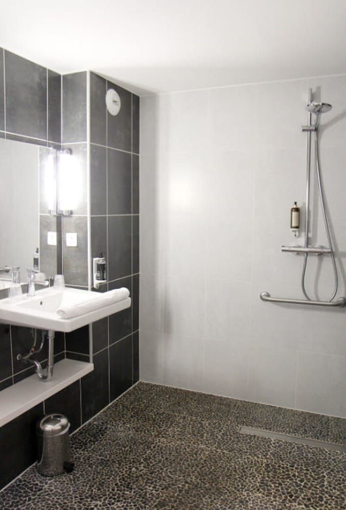 Best Western The Wish Versailles Premium Room, 1 Queen Bed, Non Smoking 4