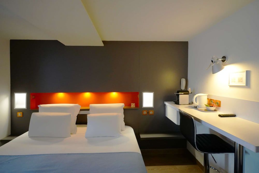 Best Western The Wish Versailles Premium Room, 1 Queen Bed, Non Smoking 2