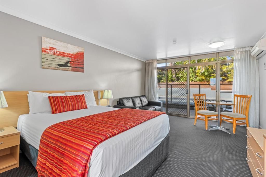 Queen Deluxe Room