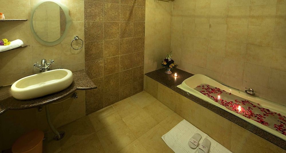 Niralidhani Ethnic Resort Superior Room, 1 King Bed 3