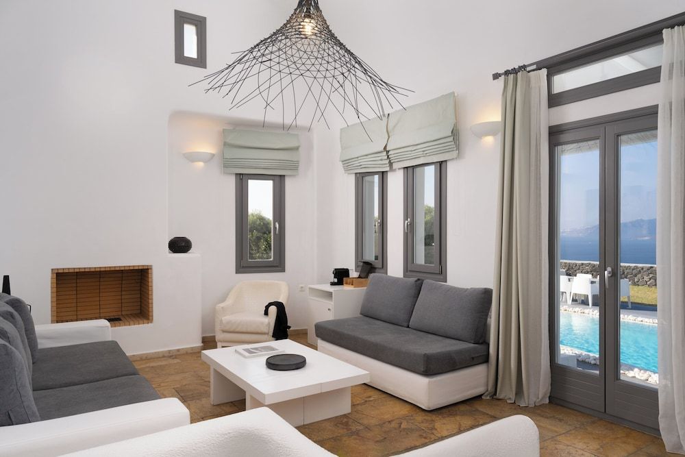 Santorini Princess Presidential Suites Serenity Villa with Caldera View, Heated Pool & Hot tub in Private Garden 24
