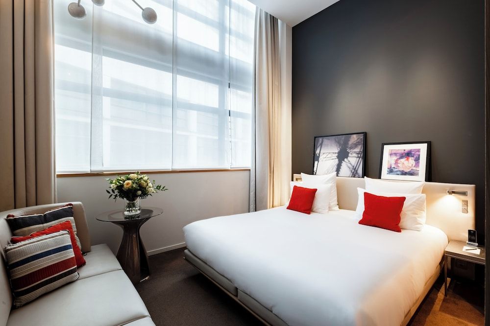 Le Cinq Codet Classic Room 4