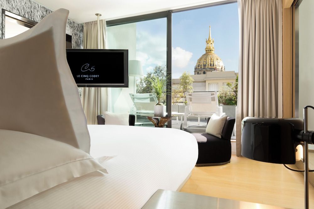 undefined Le Cinq Codet