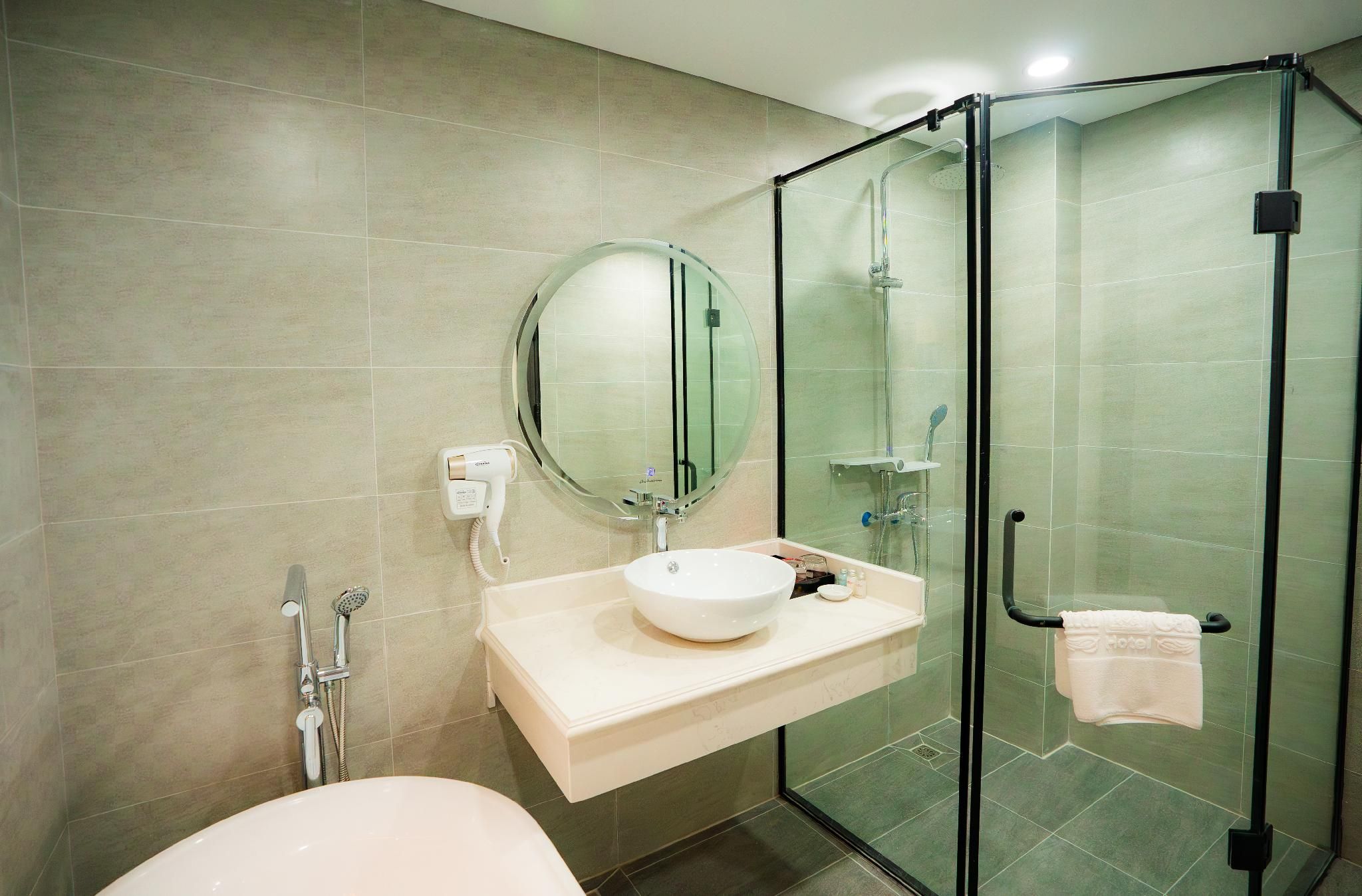 undefined Capital Garden Hotel 9