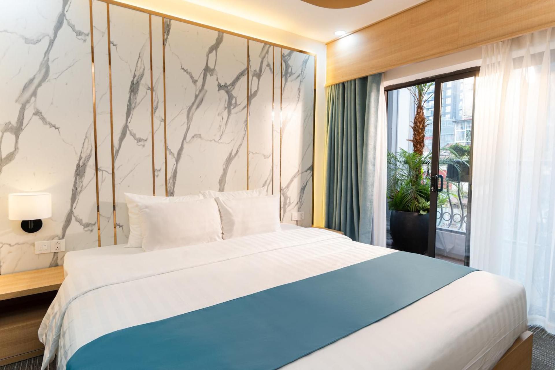 undefined Capital Garden Hotel 5