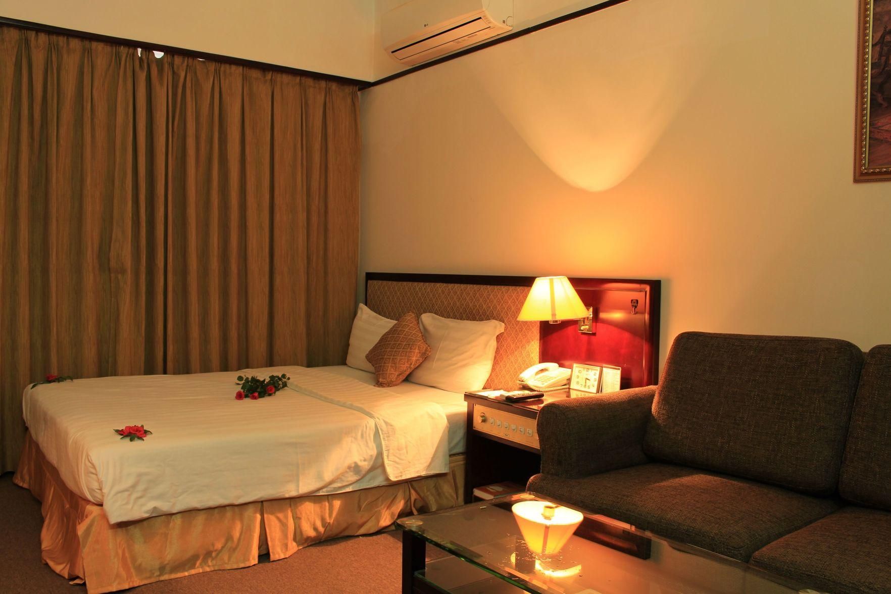 Capital Garden Hotel Superior Room 13