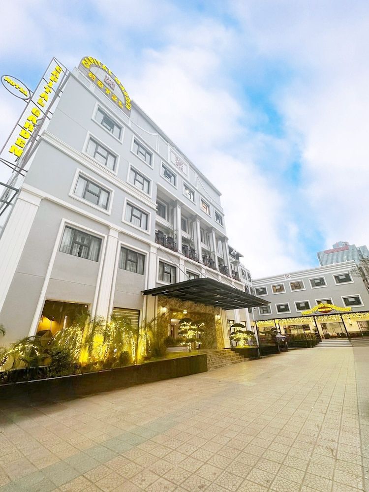 undefined Capital Garden Hotel 3