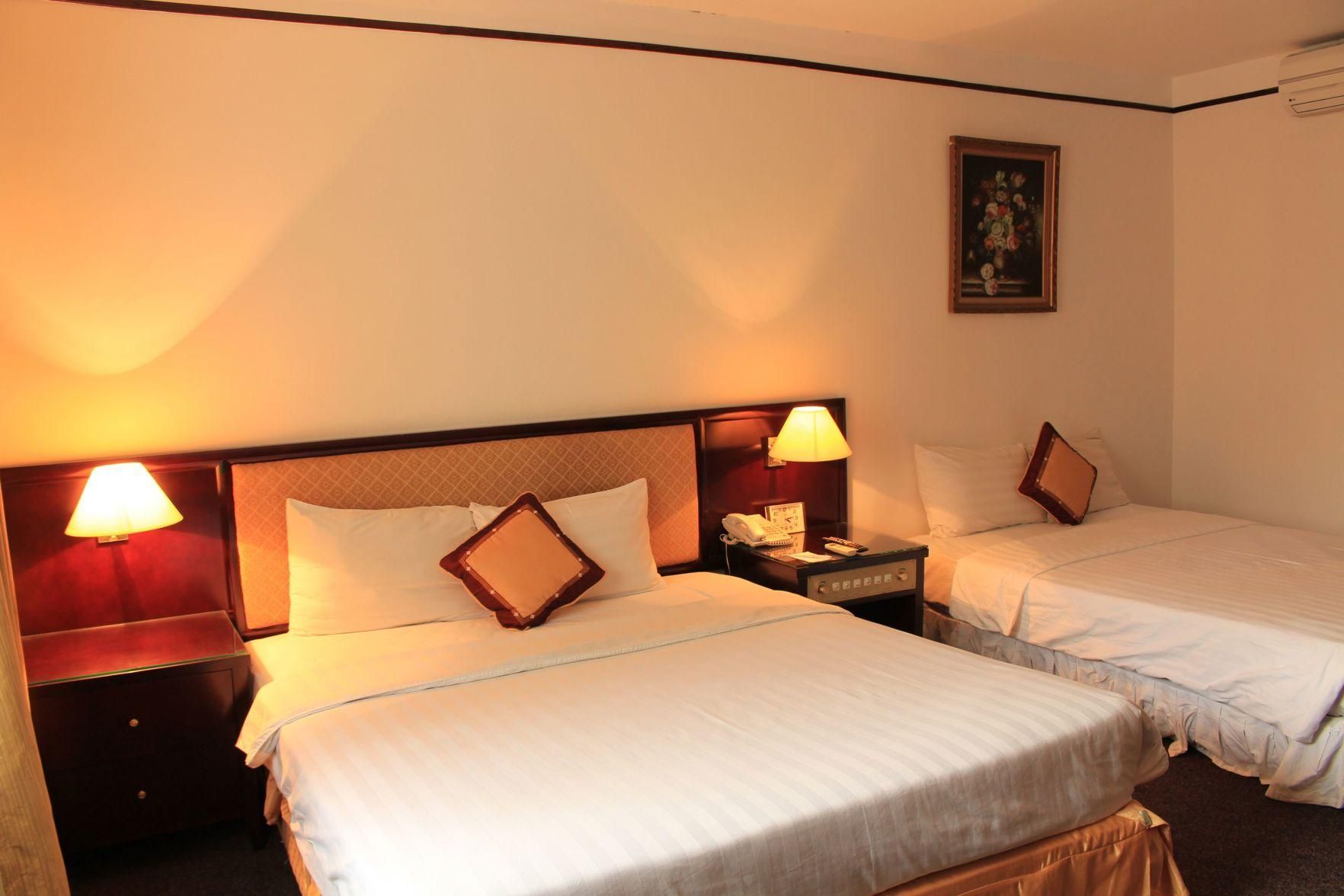 Capital Garden Hotel Superior Room 14