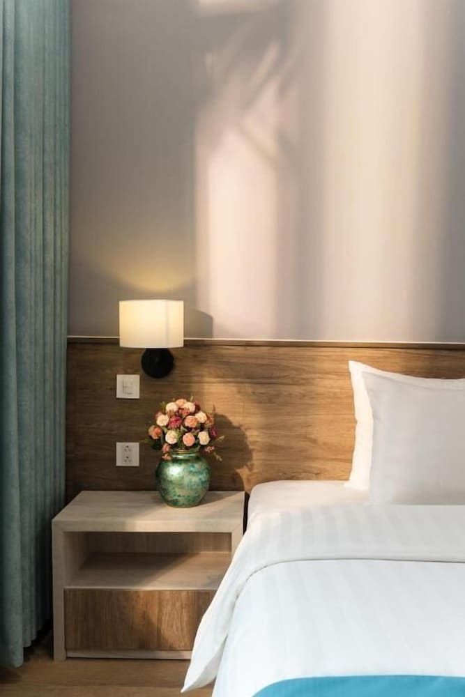 undefined Capital Garden Hotel